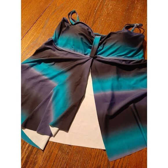 Size 18 Hilor Tankini Swimsuit Bathing Suit Top Padded Adjustable Strap - Picture 5 of 5